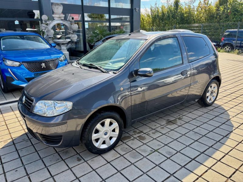 FIAT PUNTO 1.2i 60 CH 2005 FINITION TEAM