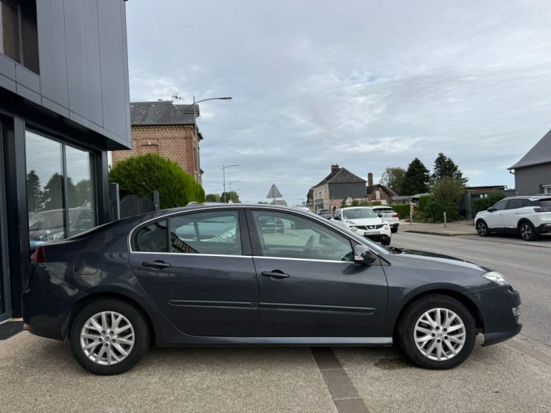 Renault Laguna III 2.0 DCi 130Ch Black Edition