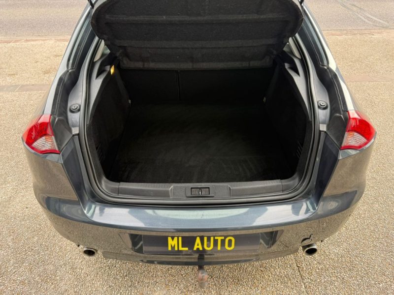 Renault Laguna III 2.0 DCi 130Ch Black Edition