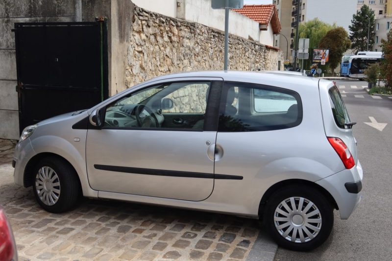 RENAULT TWINGO 1.2 75 EXPRESSION QUICKSHIFT 5 2010