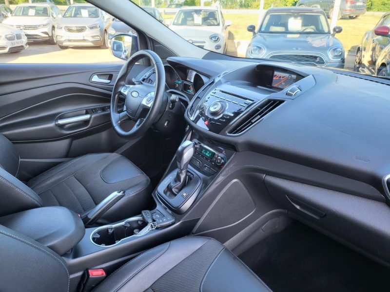 FORD KUGA 2.0 TDCI 150 TITANIUM POWERSHIFT 4X4 2015
