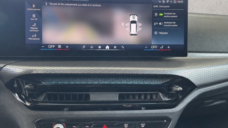 BMW 330E TOURING M SPORT 2025