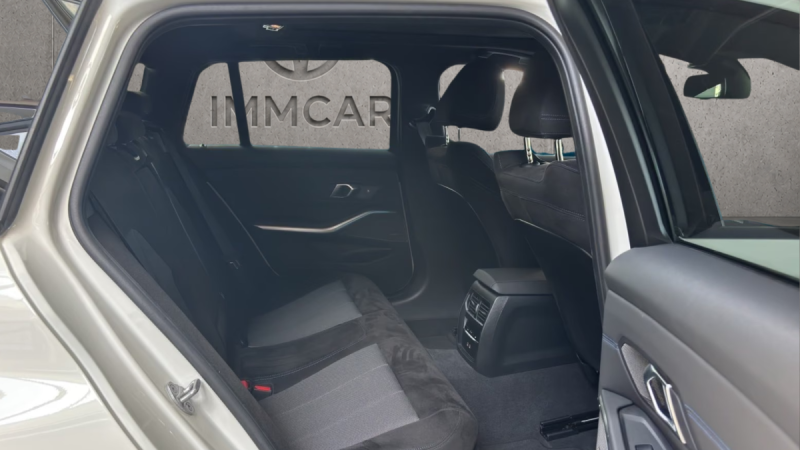 BMW 330E TOURING M SPORT 2025