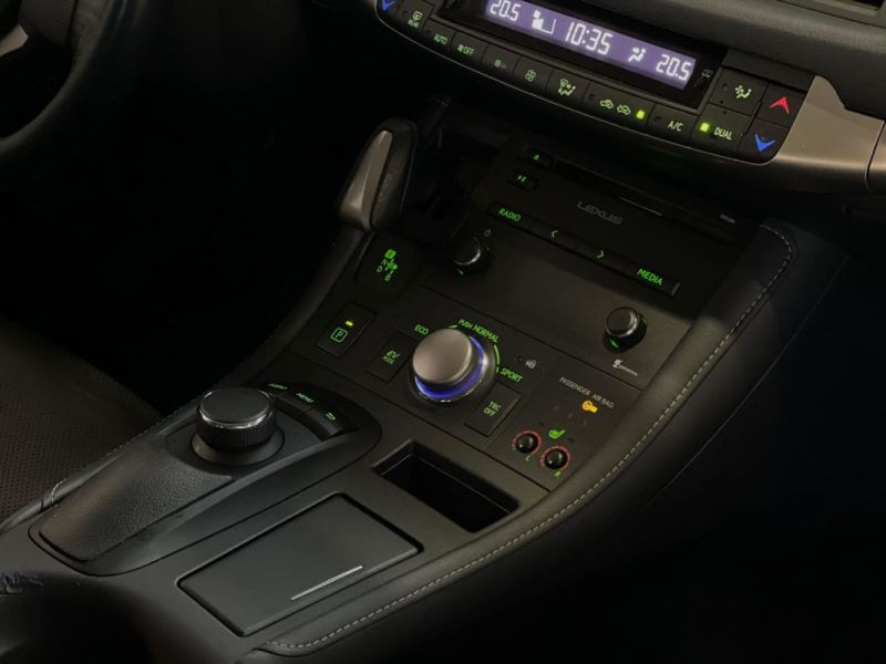 LEXUS CT 200H 99CH EXECUTIVE
