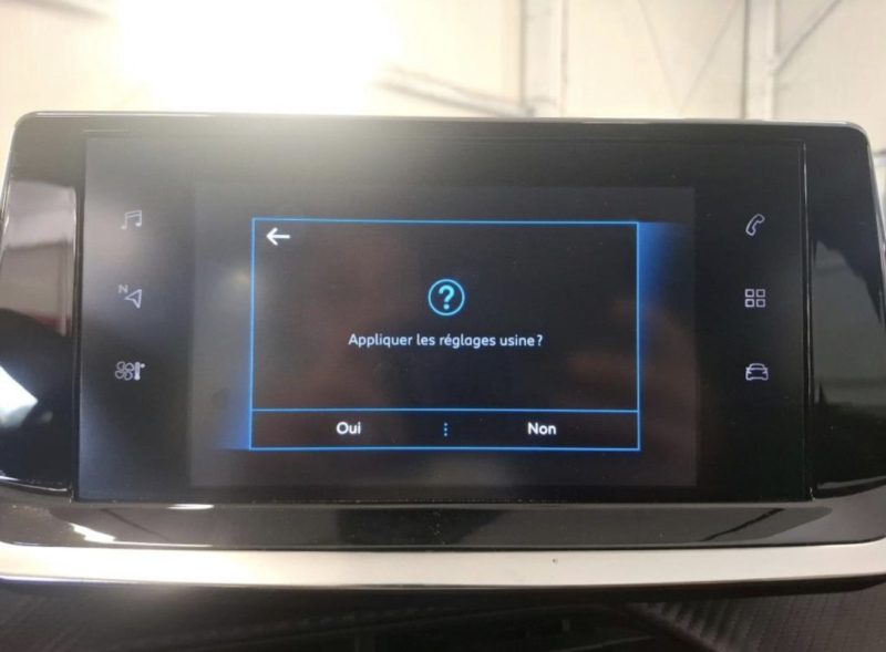 PEUGEOT 208 ACTIVE BUSINESS – PURETECH 100 CH – MODÈLE 2024 – 9 490 €