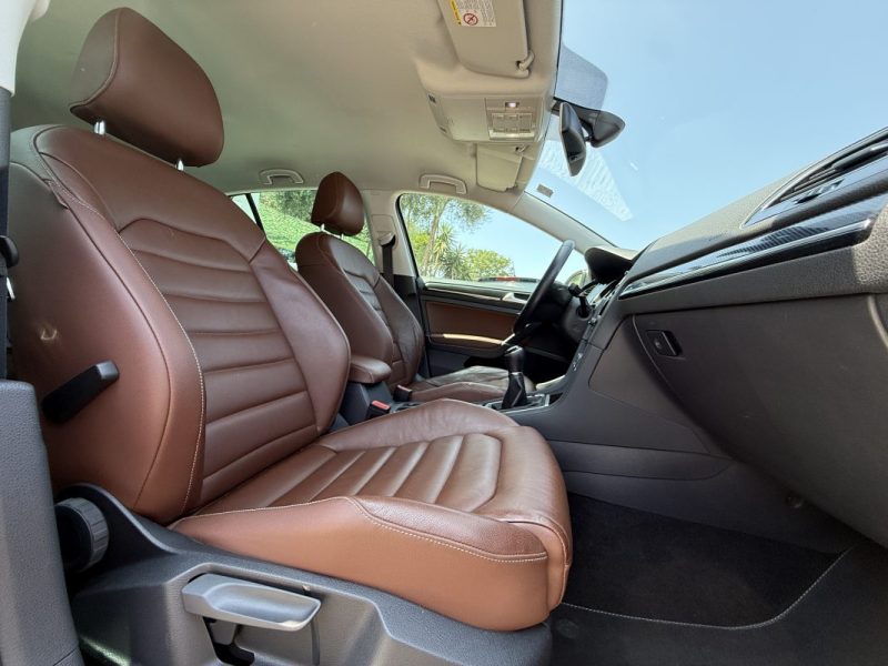 VOLKSWAGEN GOLF CARAT