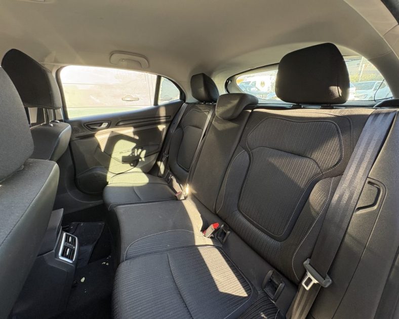 RENAULT MEGANE IV 1.3 TCE 115 ch BUSINESS -  Chaine de Distribution Neuve - Entretien Complet