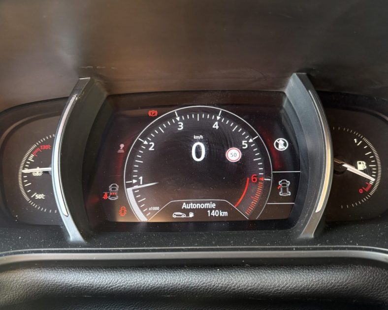 RENAULT MEGANE IV 1.3 TCE 115 ch BUSINESS -  Chaine de Distribution Neuve - Entretien Complet