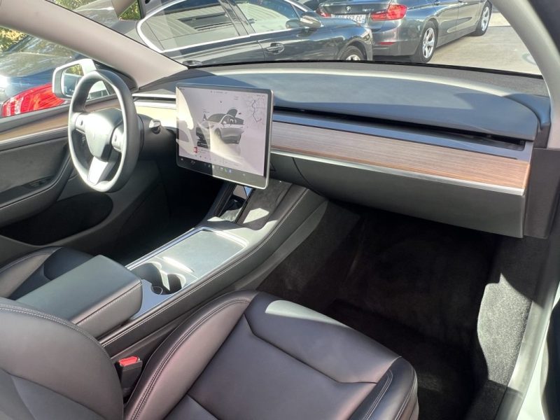 Model Y 300 Autonomie standard RWD propulsion 75kwh 