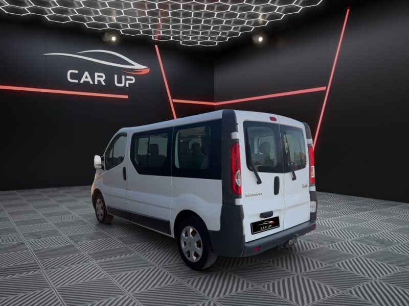 RENAULT TRAFIC 2.0 DCi 90 cv 9 places