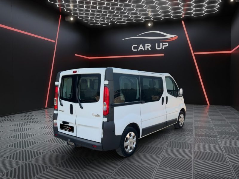 RENAULT TRAFIC 2.0 DCi 90 cv 9 places