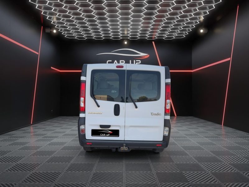 RENAULT TRAFIC 2.0 DCi 90 cv 9 places
