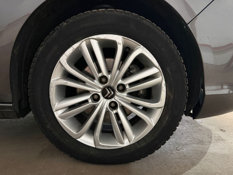 Citroën C4 II Puretech 130ch S&S Millenium EAT6
