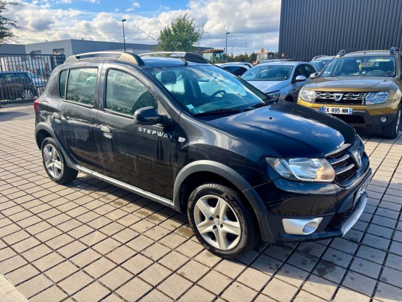 DACIA SANDERO 1.5 DCI 90CH ECO² LAURÉATE 2013