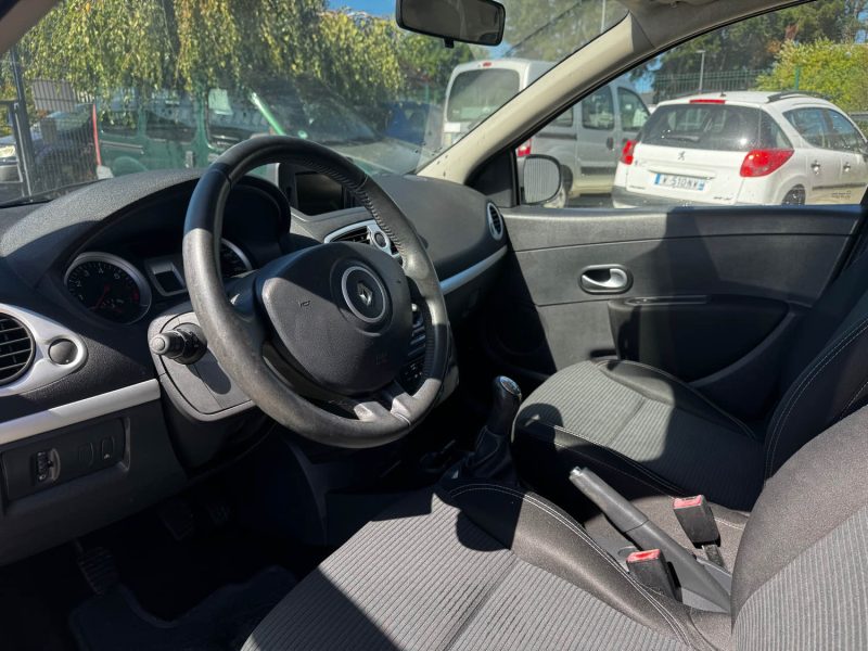 RENAULT CLIO 1.2 TCE TOM TOM EDITION 2012