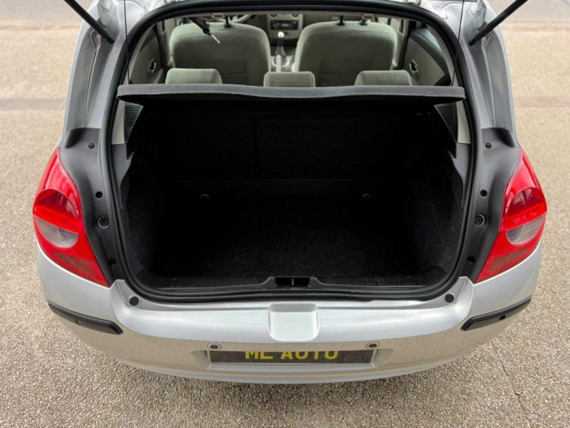 Renault Clio III 1.5 DCi 85Ch Privilège