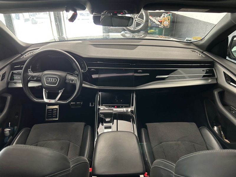 AUDI Q8 S-LINE 50 TDI 286 PROCHE DU NEUF