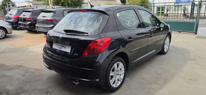 PEUGEOT 207 1.6 HDI 110 EXECUTIVE 