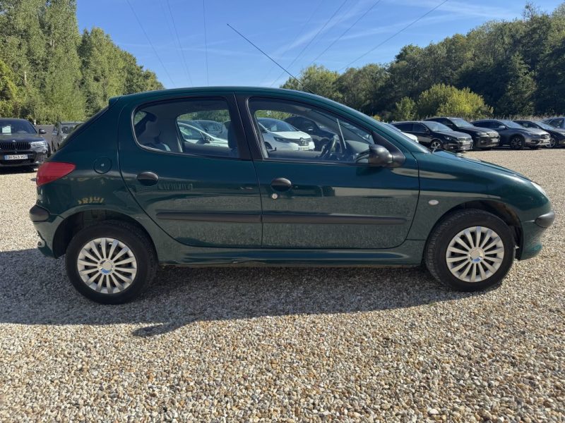 PEUGEOT 206 1.9D 70 CH 1ER Main