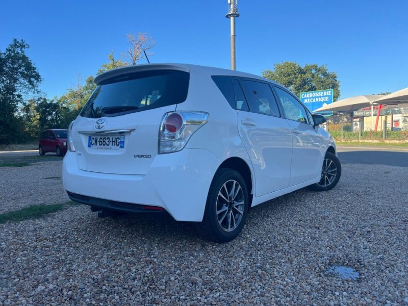 TOYOTA VERSO 124 D-4D SkyView