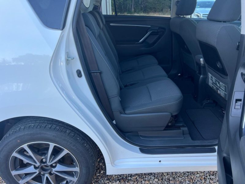 TOYOTA VERSO 124 D-4D SkyView