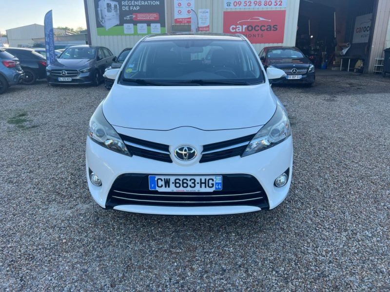 TOYOTA VERSO 124 D-4D SkyView