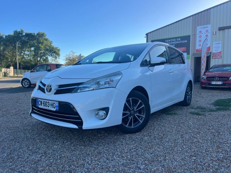 TOYOTA VERSO 124 D-4D SkyView