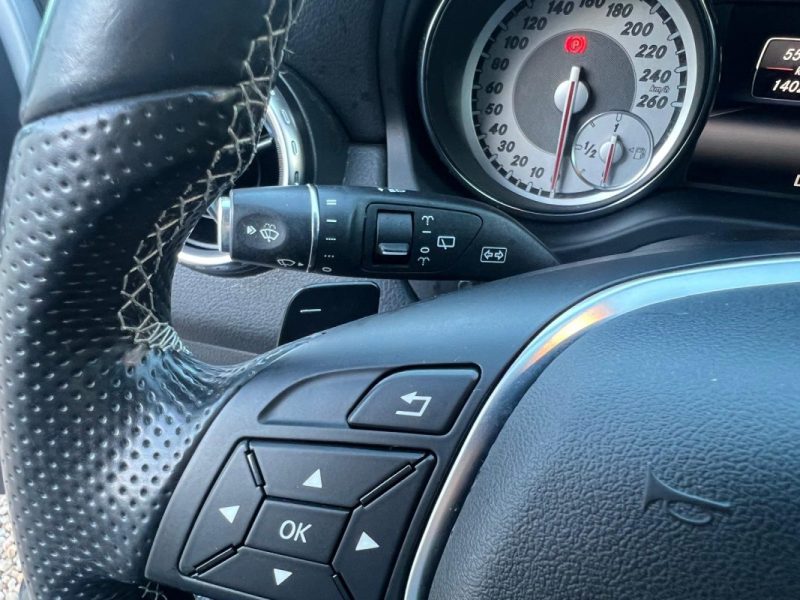 MERCEDES GLA 180 CDI 109 ch INTUITION 7G-DCT