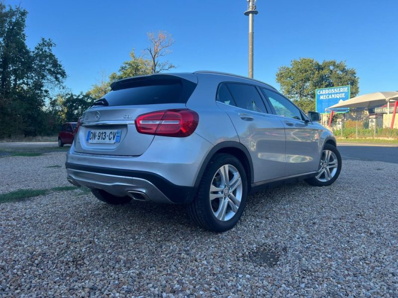 MERCEDES GLA 180 CDI 109 ch INTUITION 7G-DCT