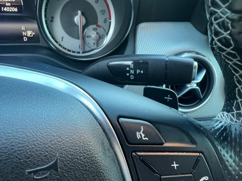 MERCEDES GLA 180 CDI 109 ch INTUITION 7G-DCT
