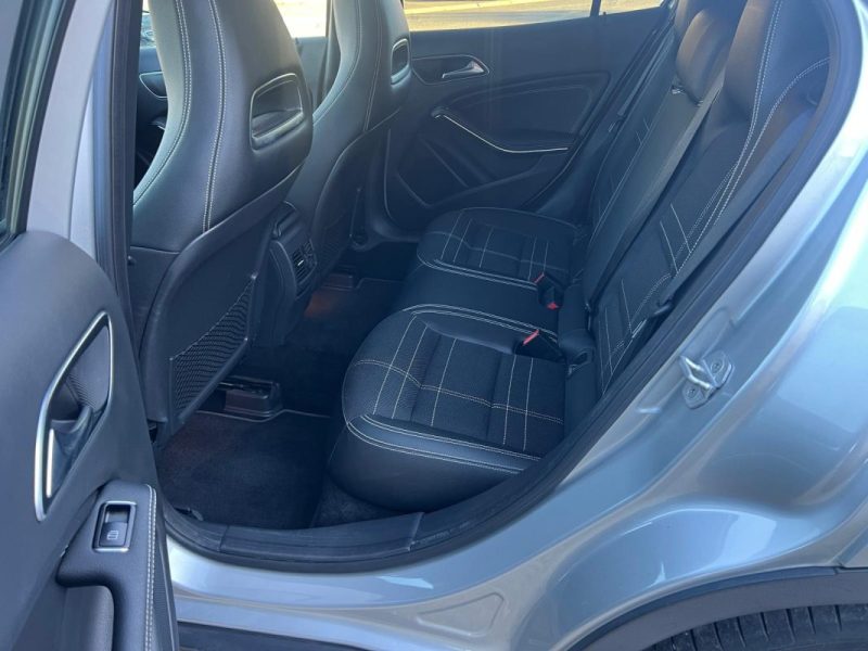MERCEDES GLA 180 CDI 109 ch INTUITION 7G-DCT