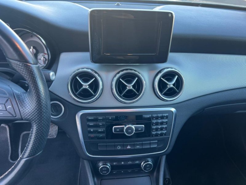 MERCEDES GLA 180 CDI 109 ch INTUITION 7G-DCT