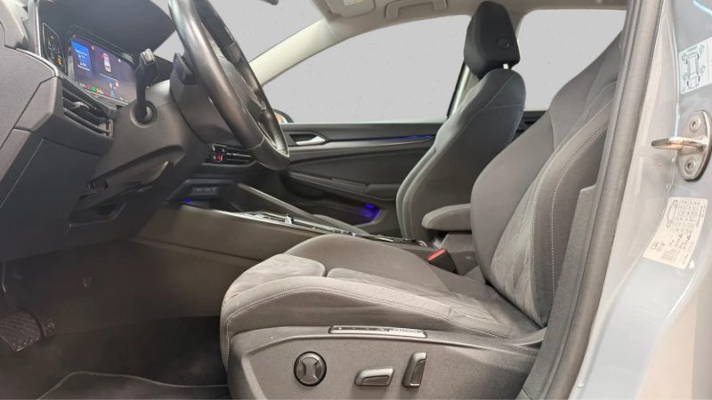 VOLKSWAGEN GOLF VIII 2.0 TDI SCR 150 DSG STYLE ALCANTARA LUMIERE AMBIANCE