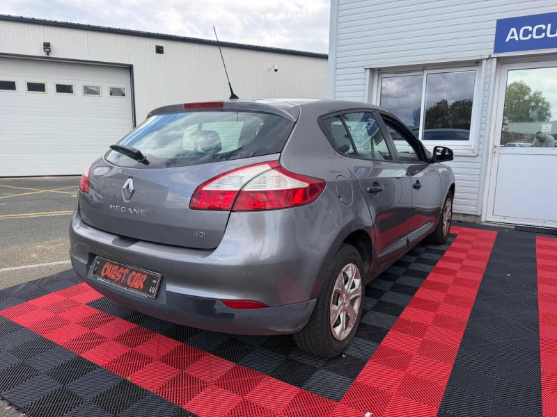 RENAULT MEGANE 1.5 DCI 110 AUTHENTIQUE 2010