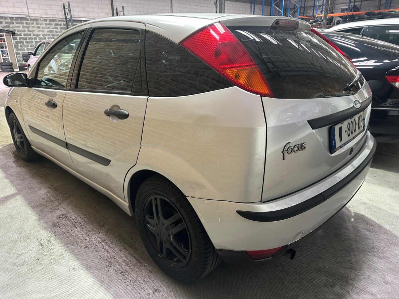 FORD FOCUS  1.6 ESSENCE 2003