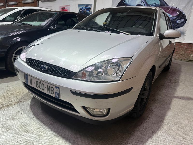 FORD FOCUS  1.6 ESSENCE 2003