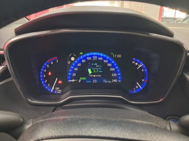 TOYOTA COROLLA BERLINE HYBRIDE 1.8 DYNAMIC BUSINESS 122cv/1 ERE MAIN/TVA RECUPERABLE