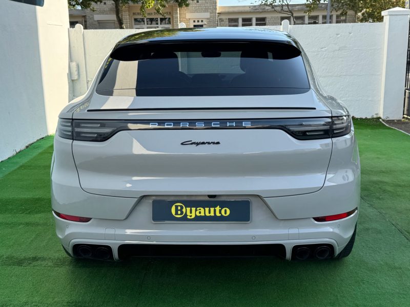 PORSCHE CAYENNE 3.0 V6 462 CH E-HYBRID COUPE GRIS CRAIE GARANTIE 12 MOIS SUIVI COMPLET 