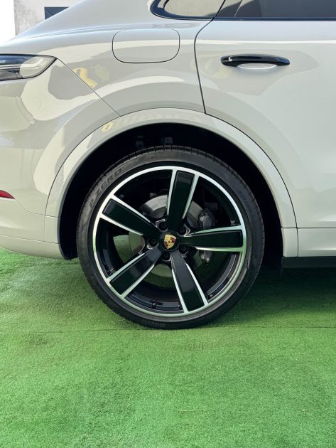 PORSCHE CAYENNE 3.0 V6 462 CH E-HYBRID COUPE GRIS CRAIE GARANTIE 12 MOIS SUIVI COMPLET 