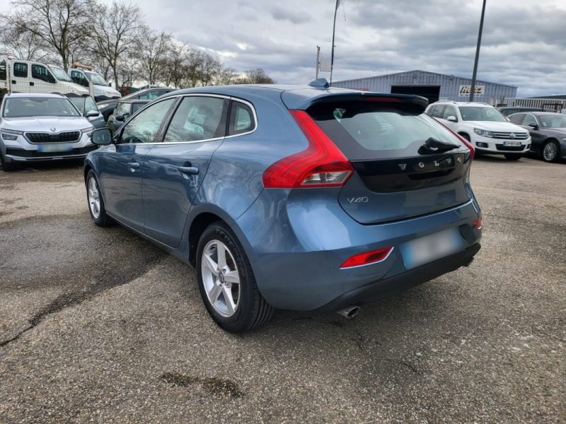 VOLVO V40 150ch  2013