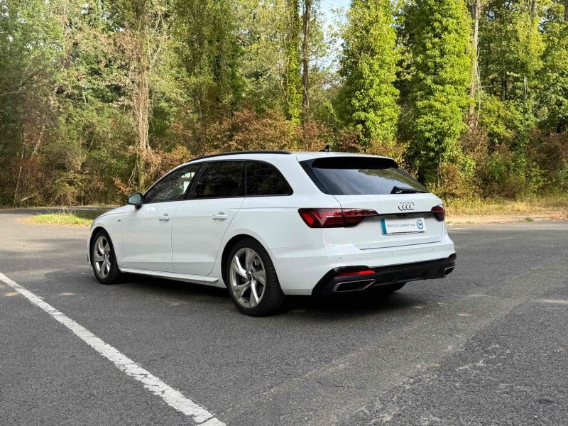 AUDI A4  DSG  2023