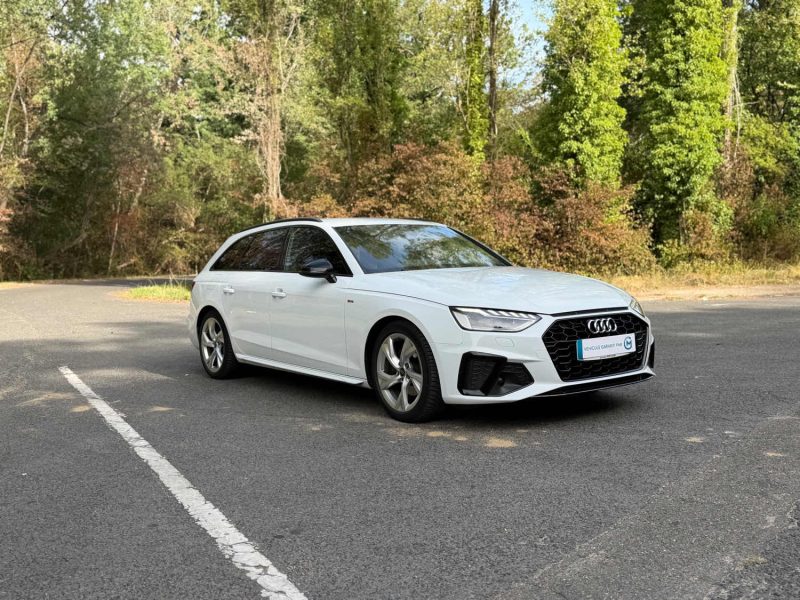 AUDI A4  DSG  2023