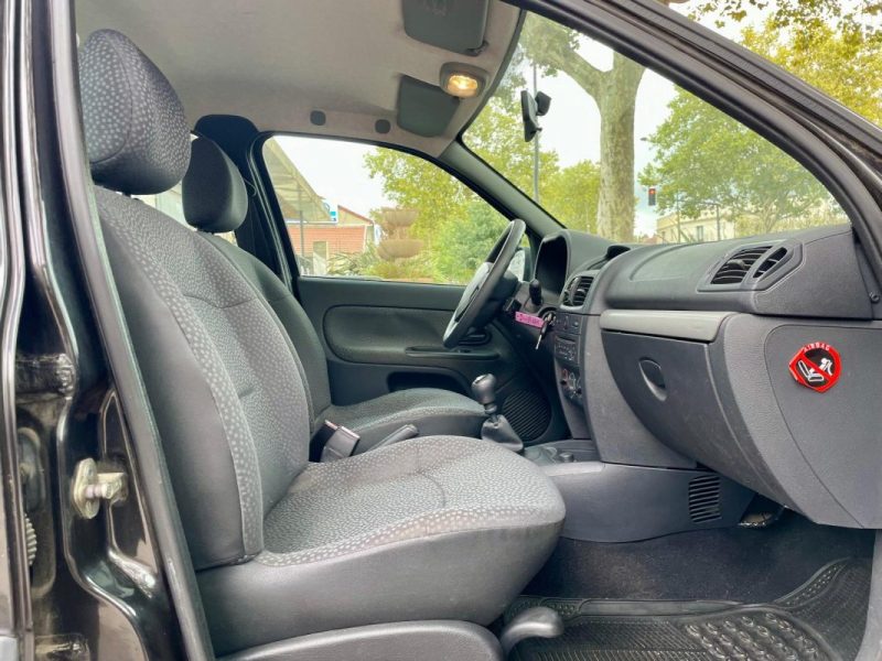 RENAULT CLIO CAMPUS 1.2 16V 75