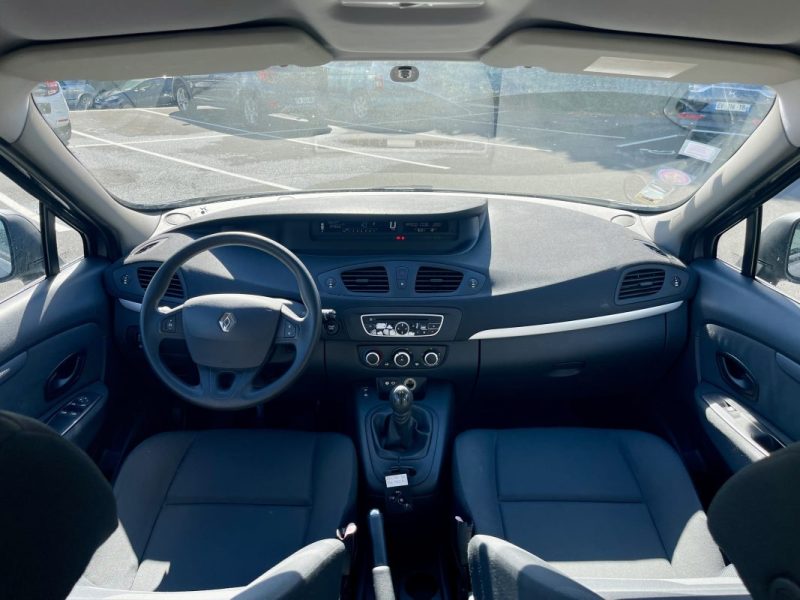 RENAULT MEGANE 1.6 110CH AUTHENTIQUE  2011