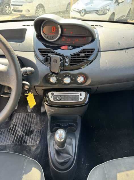RENAULT TWINGO II 1.5 DCI 75 LIMITED 2014