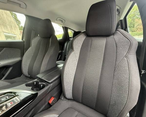 PEUGEOT 3008 II 1.5 BLUE HDI 130 ACTIVE EAT PH2 2022 / CARPLAY / CAMERA DE RECUL