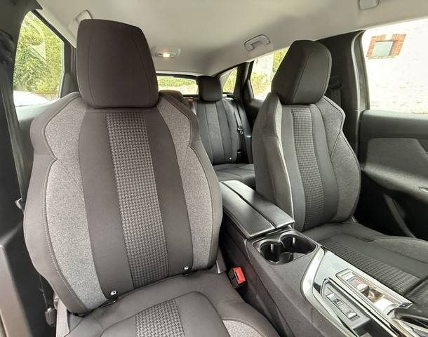 PEUGEOT 3008 II 1.5 BLUE HDI 130 ACTIVE EAT PH2 2022 / CARPLAY / CAMERA DE RECUL