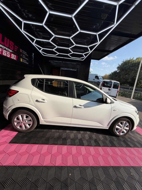DACIA SANDERO – 2024 – 63 000 KM – PREMIÈRE MAIN – GARANTIE CONSTRUCTEUR – ÉCHANGE REPRISE POSSIBLE