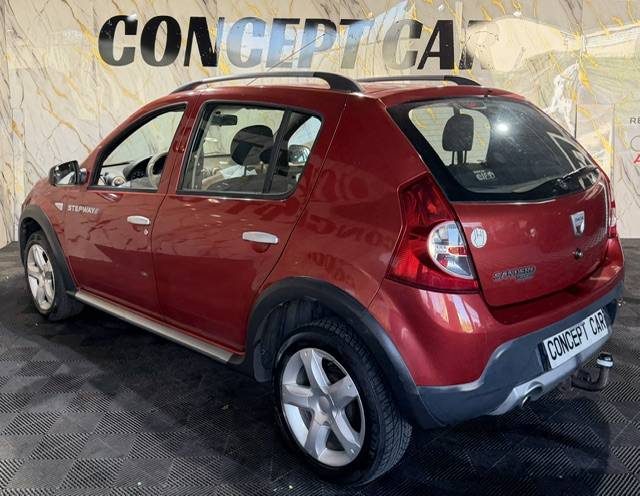 DACIA SANDERO 1.6 STEPWAY 2011 - 69 001Kms - Distrib ok - Parfait Etat - Suivit DACIA