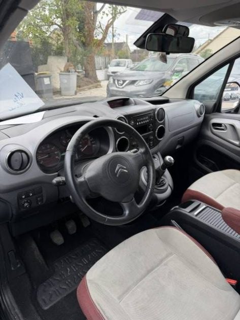 CITROEN BERLINGO 1,6 SILVER SELECTION 2011 - 74 058Kms - Distrib ok - Premier Main - Suivit CITROEN